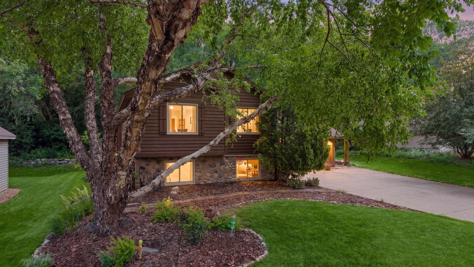Property Photo: 13225 Court Place MN 55337