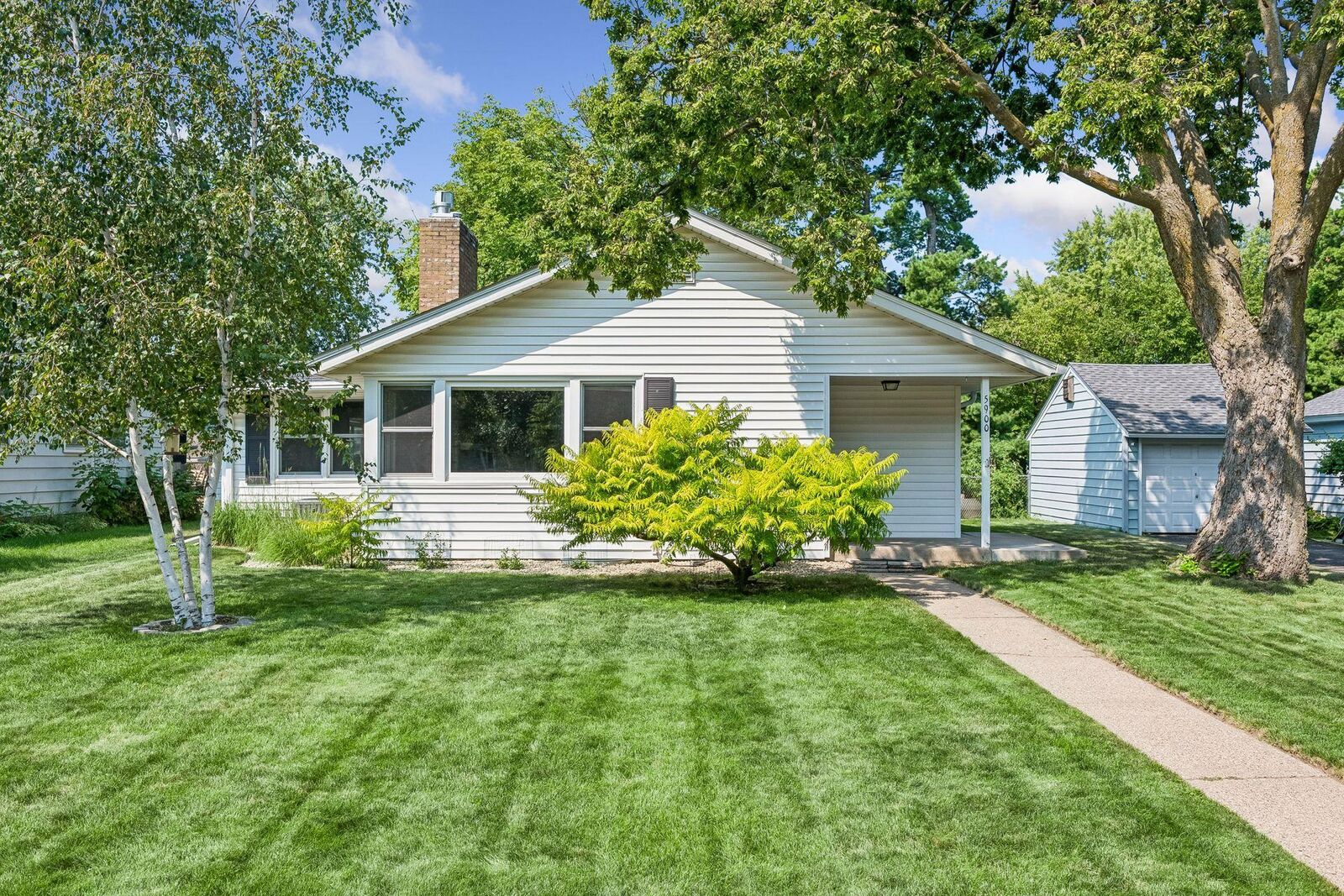 Property Photo:  5900 Queen Avenue S  MN 55410 