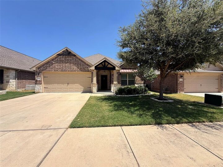 Property Photo: 1964 Arroyo Verde Trail TX 76131