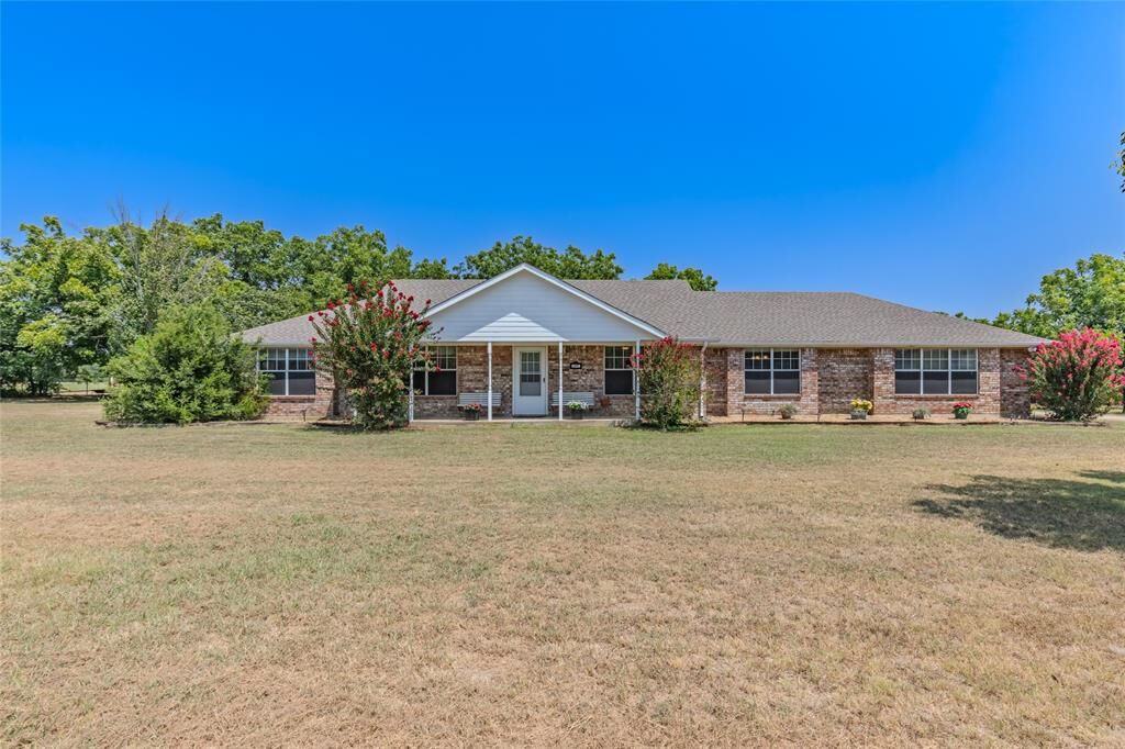 Property Photo: 4886 White Rock TX 75453