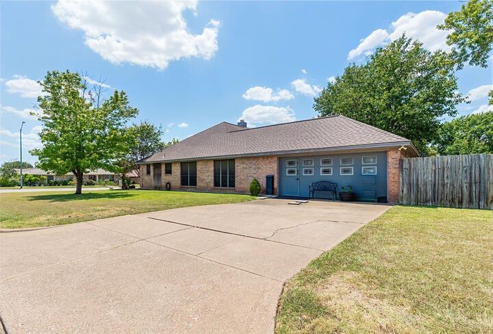 Property Photo:  7133 Starnes Road  TX 76182 