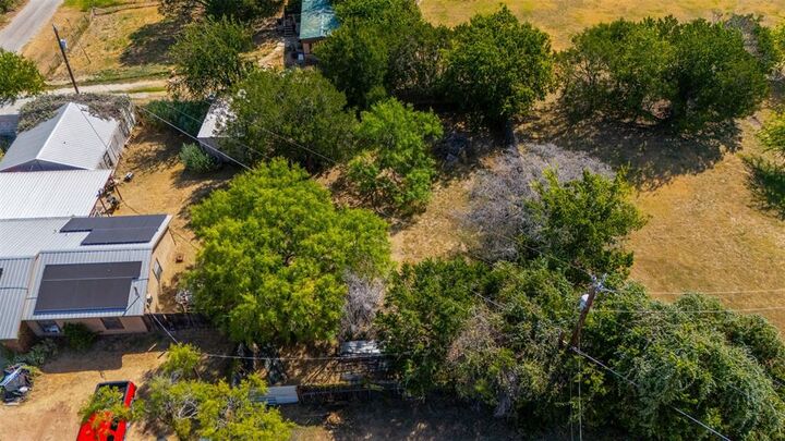 Property Photo: 753 Lois Circle TX 76086