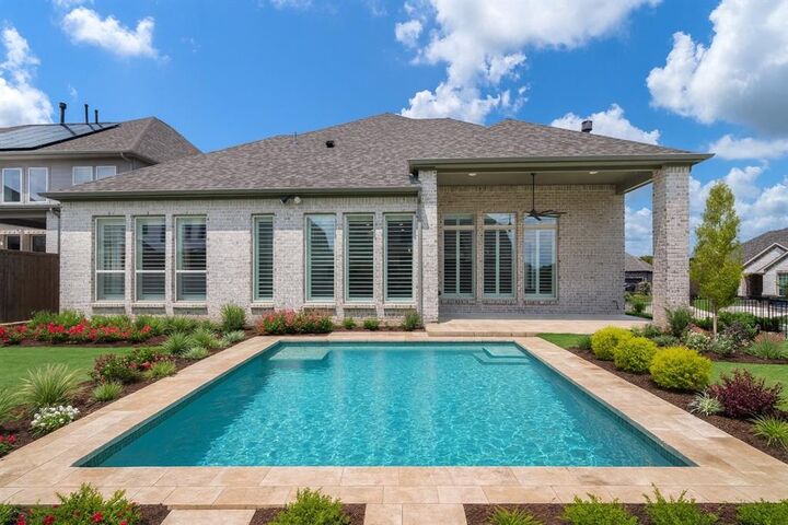 Property Photo:  1008 Turtle Creek Avenue  TX 76210 