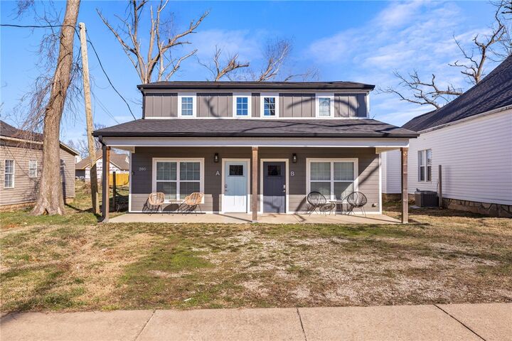 Property Photo: 521 W Chestnut Street AR 72756