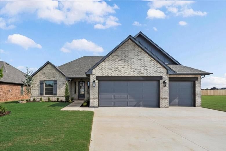 Property Photo: 11709 NW 105th Street OK 73099