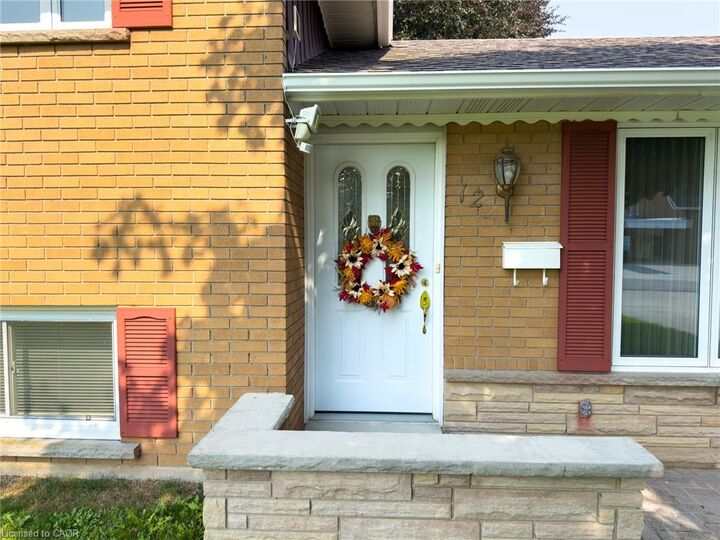 Property Photo: 12 Glendale Crescent ON N3Y 4M2
