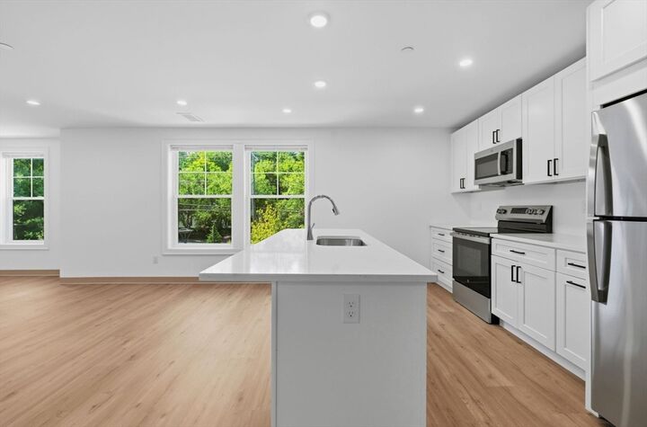 Property Photo:  26 Union St 202  MA 01760 