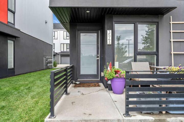 Property Photo:  3541 69 Street NW  AB T3B 6E8 