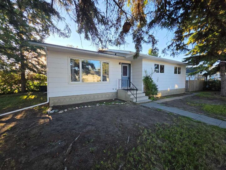 Property Photo: 29 Northstar Drive AB T4L 1S1