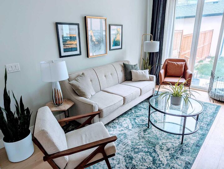 Property Photo: 635 20 Avenue NE AB T2E 1R6