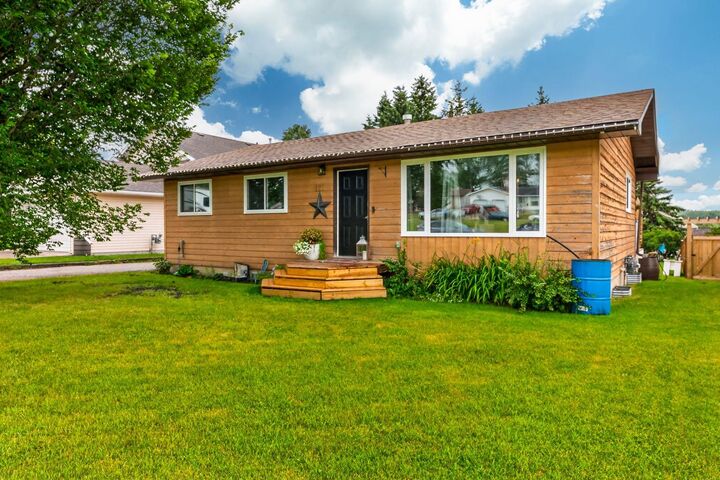 121 Edey Close — photo 1