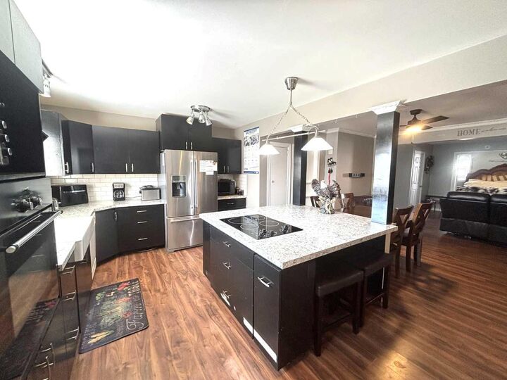 Property Photo:  4806 47 Street  AB T0E 1N0 