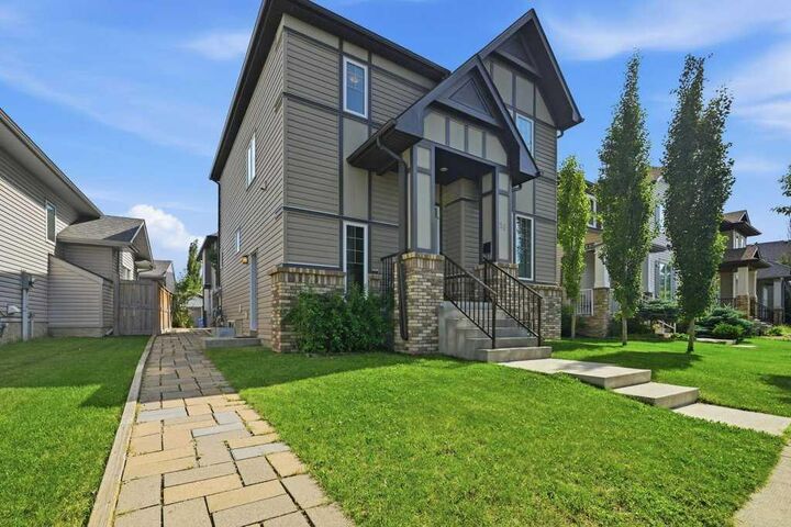 Property Photo: 98 Elgin Meadows Circle SE AB T2Z 3H9