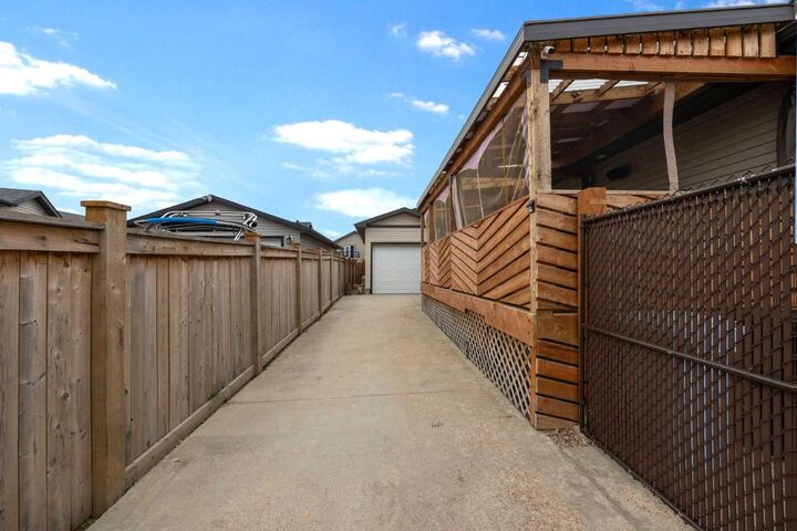 Property Photo: 125 Beardsley Crescent AB T9H 2T5