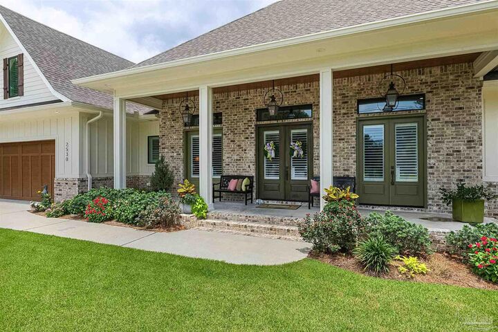 Property Photo:  2530 Escambia Ave  FL 32503 
