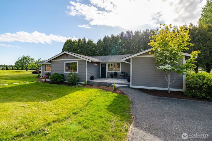 Property Photo: 323 W King Tut Road WA 98226
