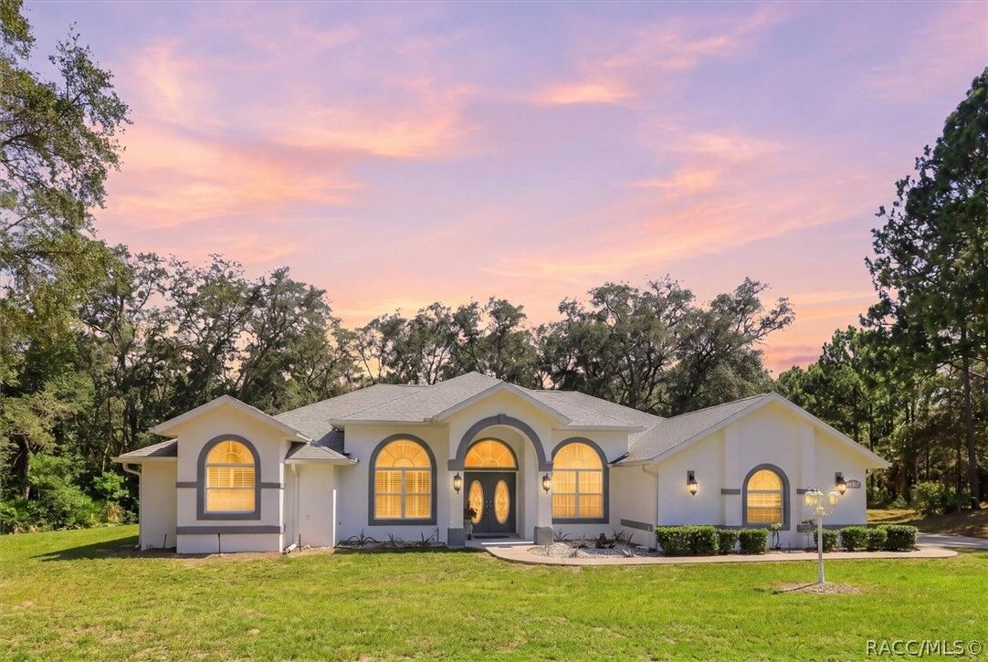 Property Photo: 5454 N Mallows Circle FL 34465