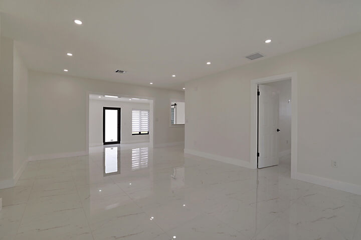 Property Photo: 421 Fontana Drive FL 33461