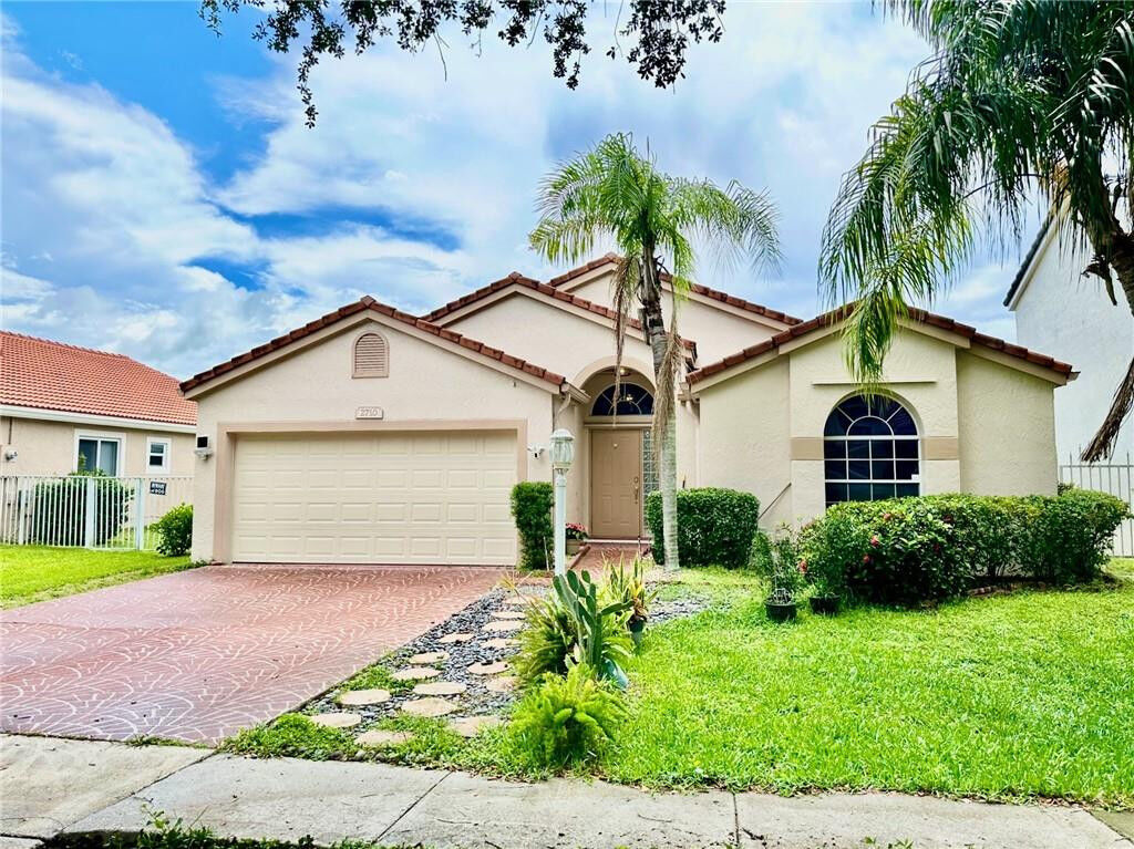 Property Photo:  2710 Bogota Avenue  FL 33026 