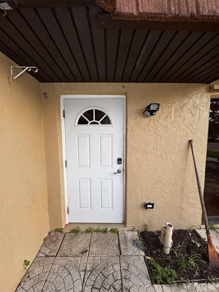 Property Photo: 1302 Nebraska Avenue 6A FL 34950