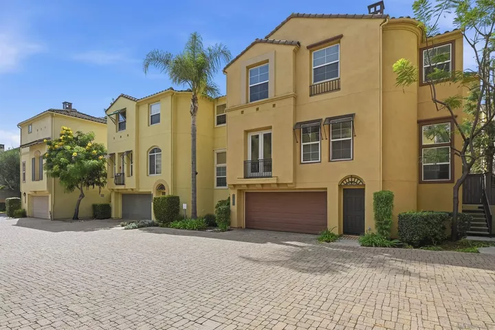 Property Photo:  2800 Villas Way  CA 92108 