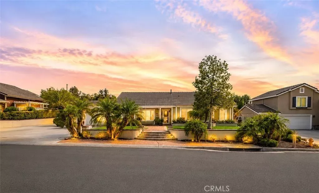 Property Photo:  2490 Broken Lance  CA 92860 