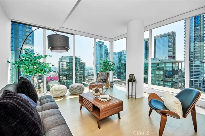 Property Photo: 1050 S Grand 2001 CA 90015