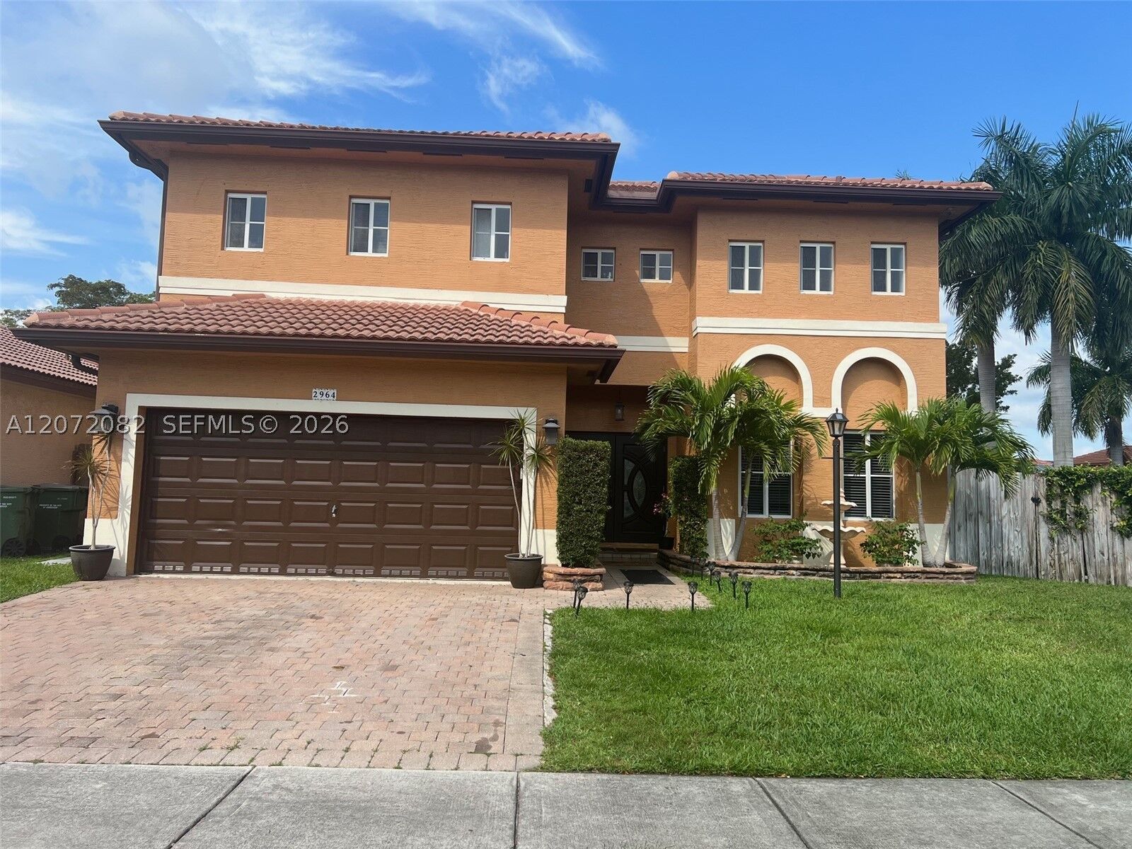 Property Photo: 2964 NE 42nd Ave FL 33033