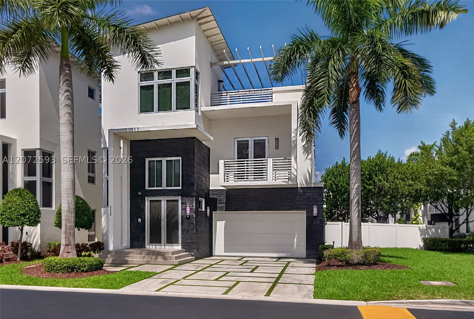 Property Photo: 3460 NW 84th Ave FL 33122