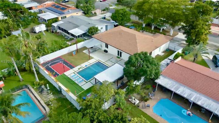 Property Photo: 10245 SW 212th St FL 33189
