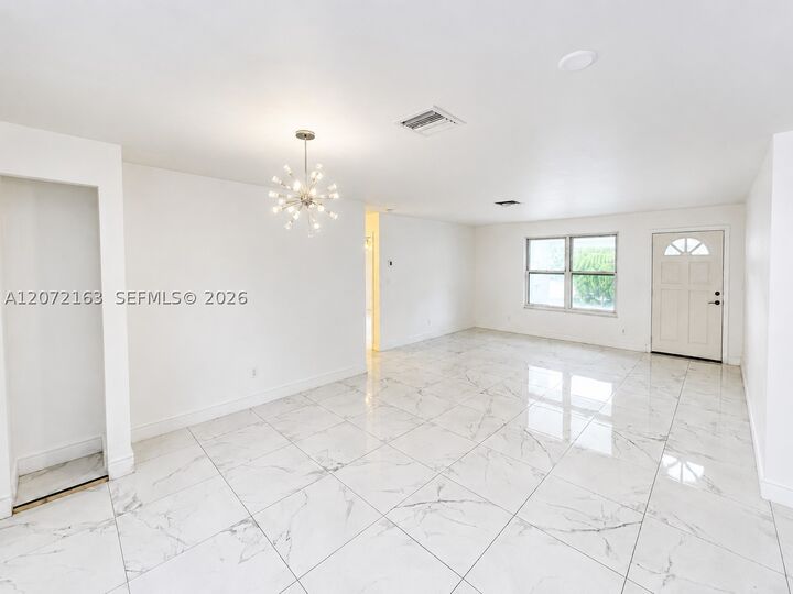 Property Photo:  3051 SW 47th St  FL 33312 