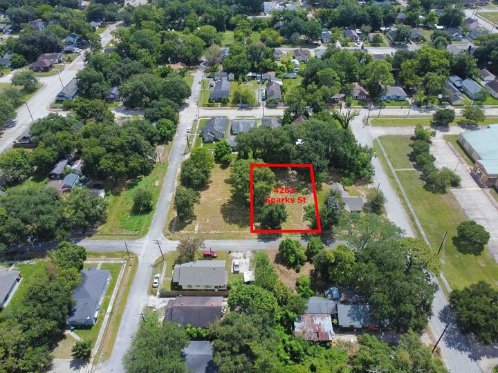 Property Photo: 4263 Sparks TX 77705