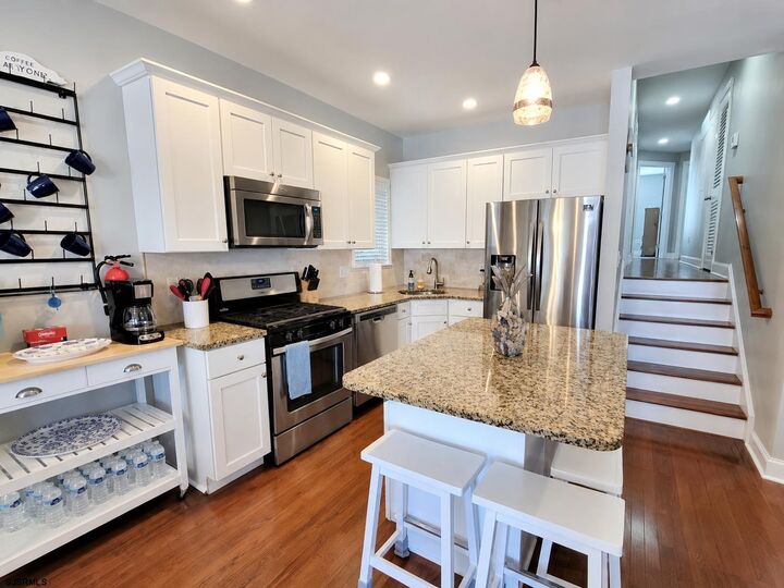 Property Photo:  1233 Asbury Ave 1st Floor  NJ 08226 