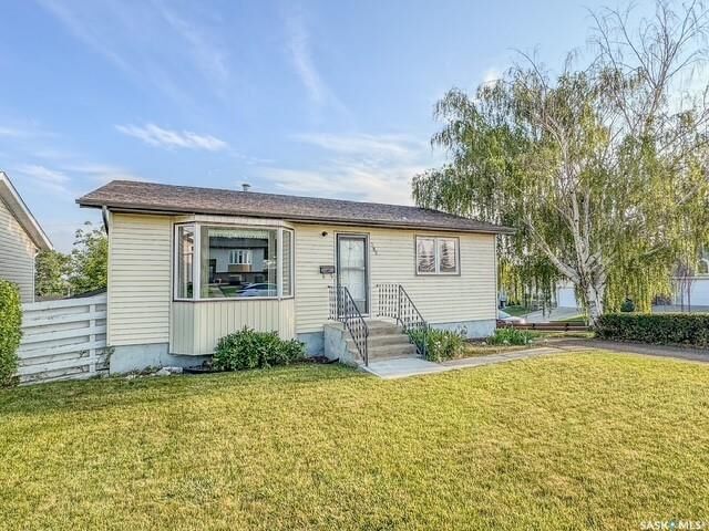 385 Aspen Drive — photo 1
