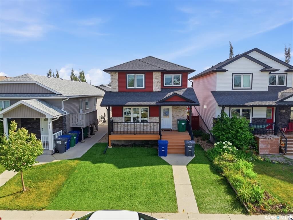 Property Photo: 275 Wyant Lane SK S7W 0L3