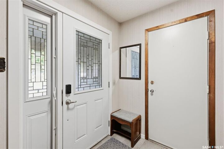 Property Photo: 723 Lenore Drive SK S7K 5G8