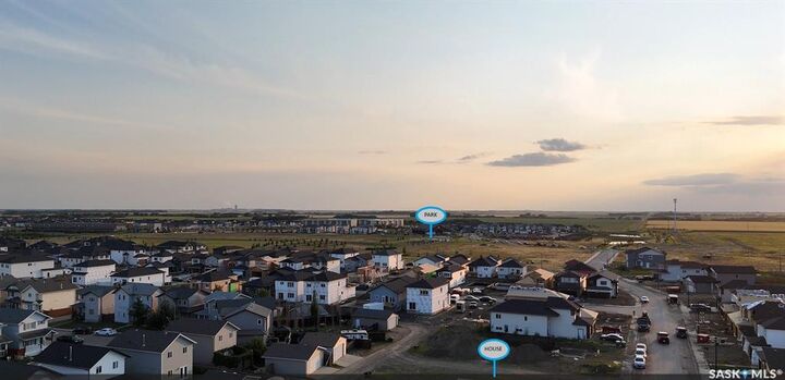 Property Photo: 1211 Nightingale Terrace SK S7L 7N5