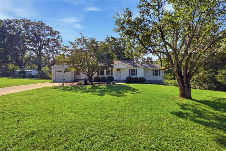 Property Photo: 6224 E Old US Highway 421 NC 27018