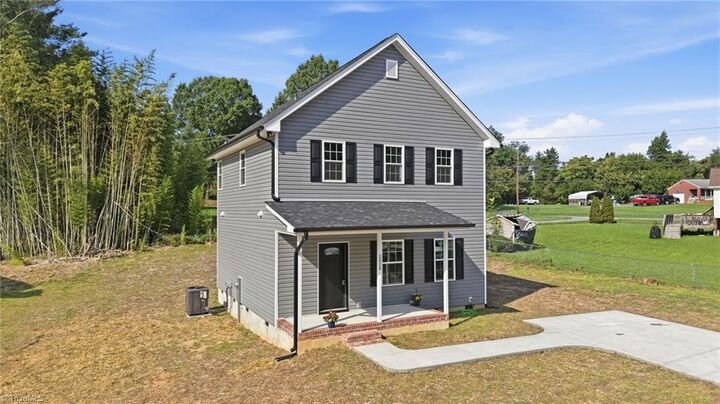 Property Photo: 2808 Reynolds Park Road NC 27107