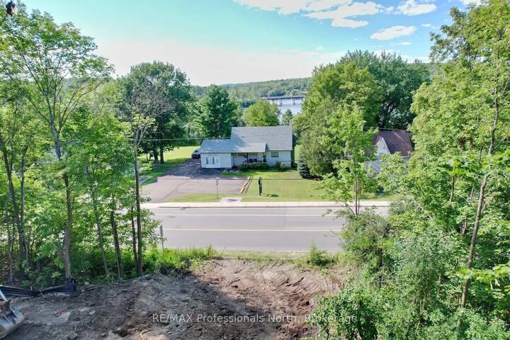 Property Photo:  155 Main Street W  ON P1H 1X8 