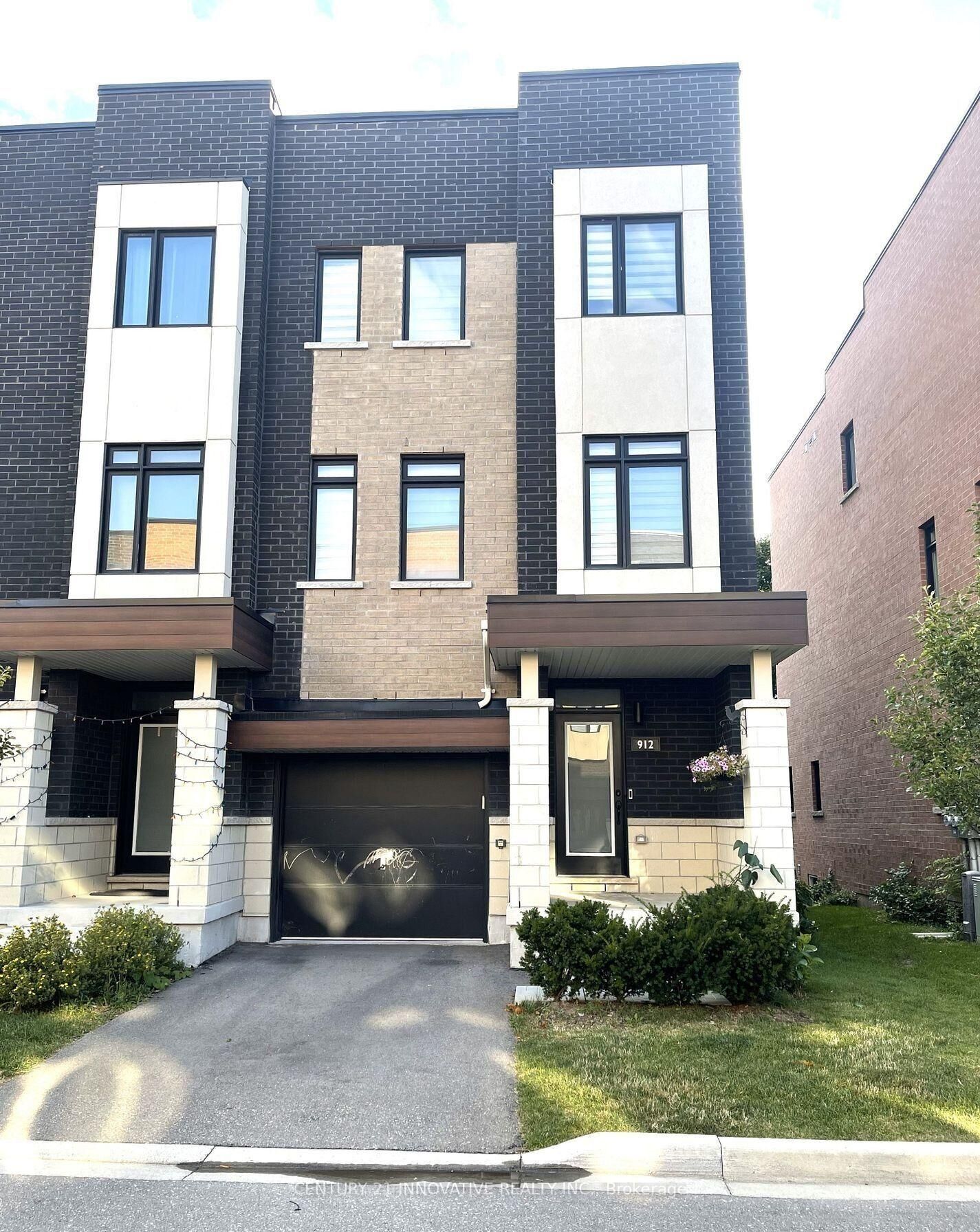 Property Photo:  912 Kicking Horse Path  ON L1J 0B4 