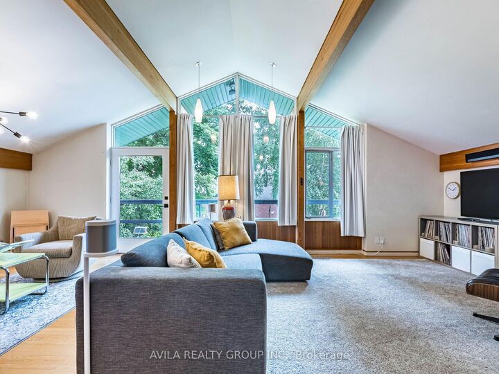 Photo de la propriété: 12 Woodbrook Drive ON L6W 1W5