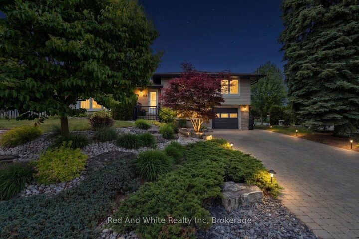 138 Blueridge Avenue — photo 1