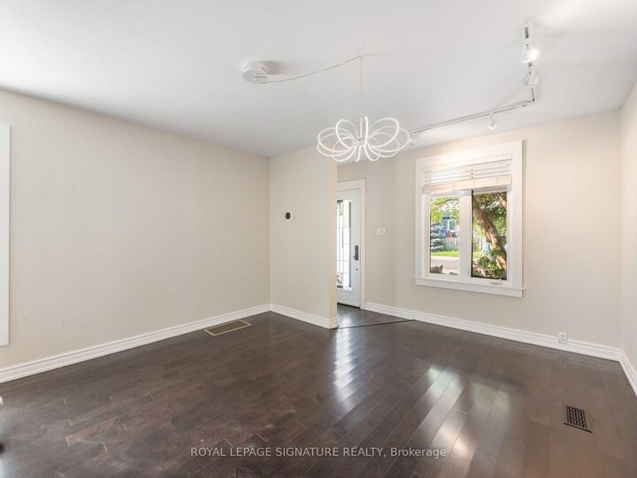 Property Photo:  111 Pickering Street  ON M4E 3J5 