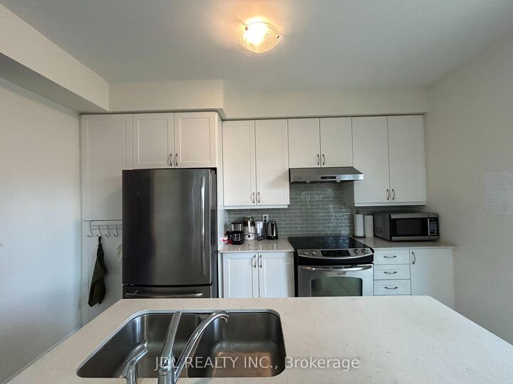 Photo de la propriété: 15 Wildflower Way Suite A 2nd Floor ON M1E 2T1