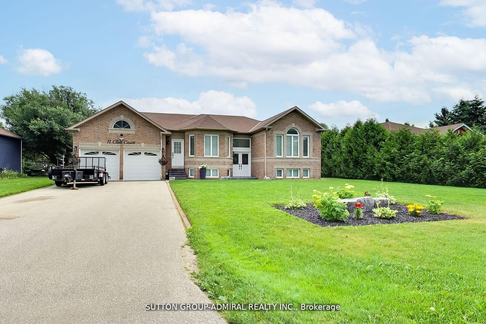 Property Photo: 11 Club Court ON L9Z 1J8