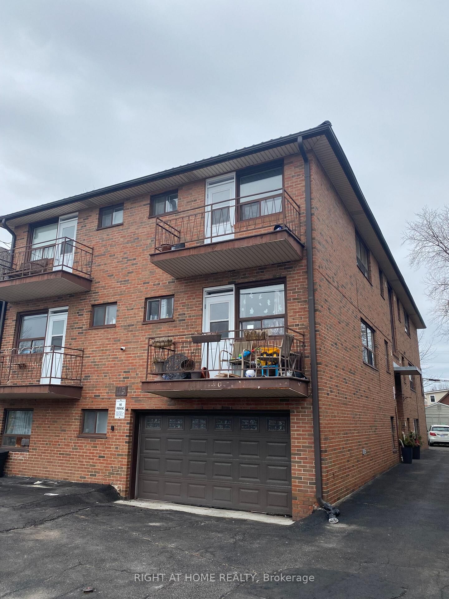 Property Photo: 115 Eighth Street 5 ON M8V 3C5