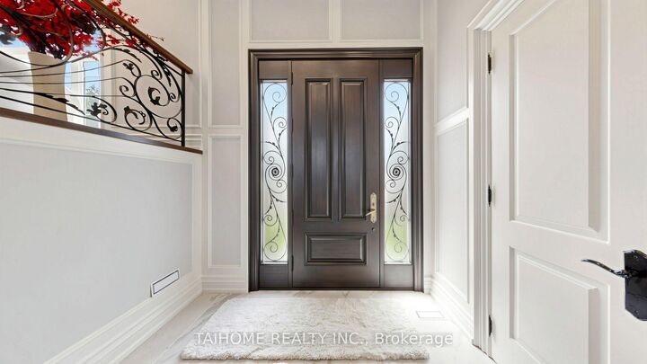Property Photo:  38 Foxwarren Drive  ON M2K 1L3 