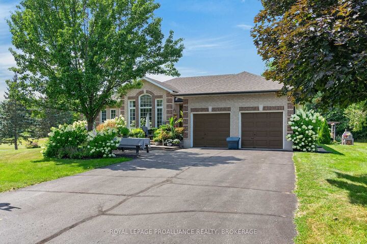 Property Photo: 3335 Four Seasons Drive ON K0H 1X0