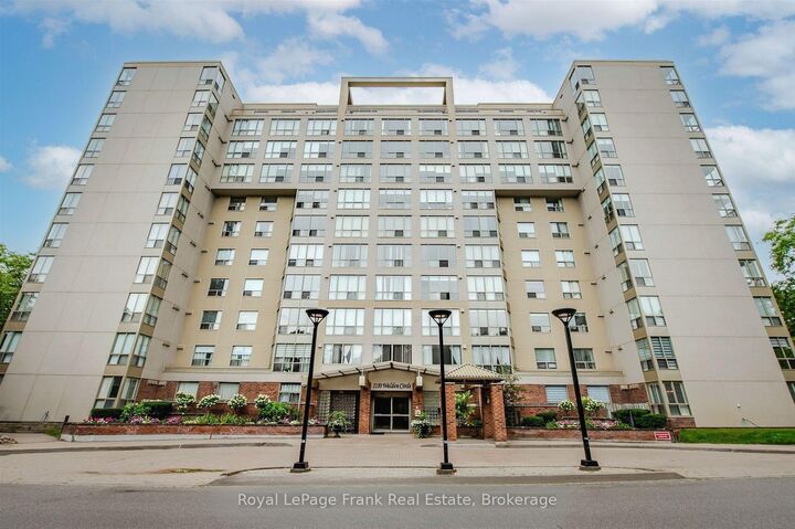 Property Photo: 1110 Walden Circle 102 ON L5J 4R3